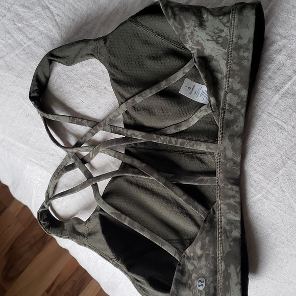 Lululemon bra - Picture 8 of 10